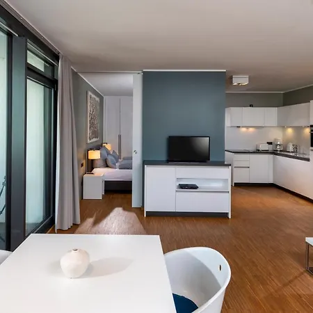Waveboard & Boardinghouse 4* Potsdam