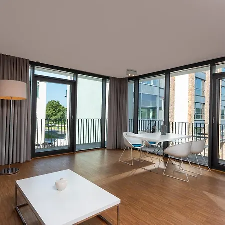 Waveboard & Boardinghouse Hotel apartamentowy