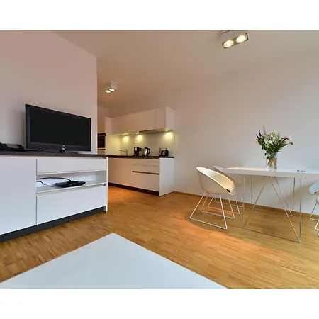 Waveboard & Boardinghouse 4* Potsdam