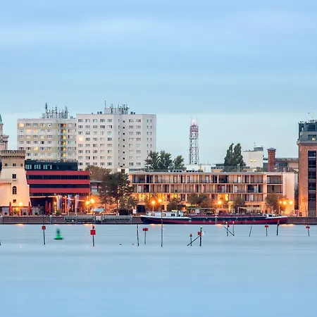 Waveboard & Boardinghouse 4*