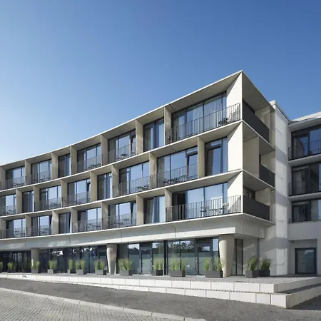 Waveboard & Boardinghouse 4*