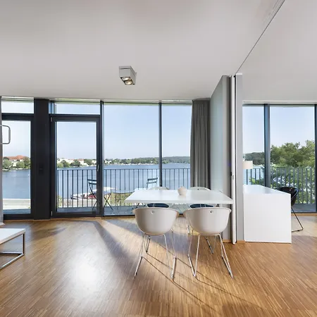 Waveboard & Boardinghouse 4*