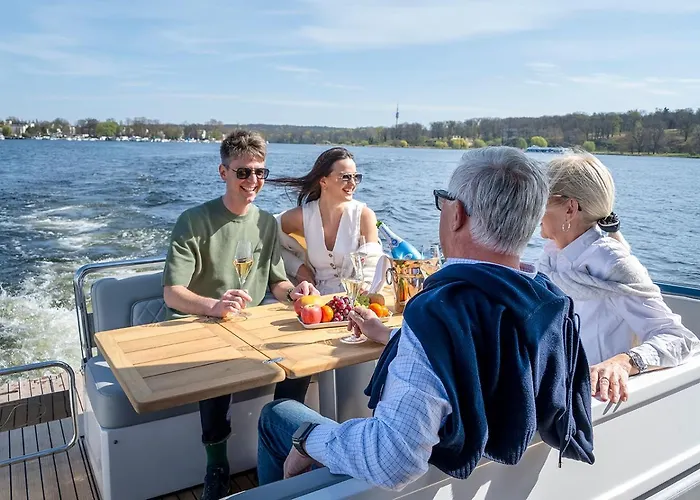 Waveboard & Boardinghouse 公寓式酒店 4*