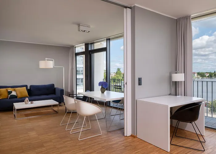 Waveboard & Boardinghouse Apartmanhotel 4*