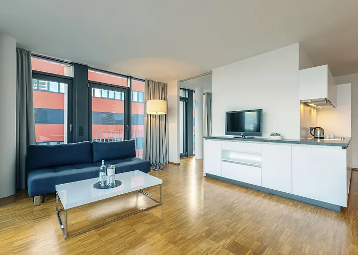 Waveboard & Boardinghouse 4*