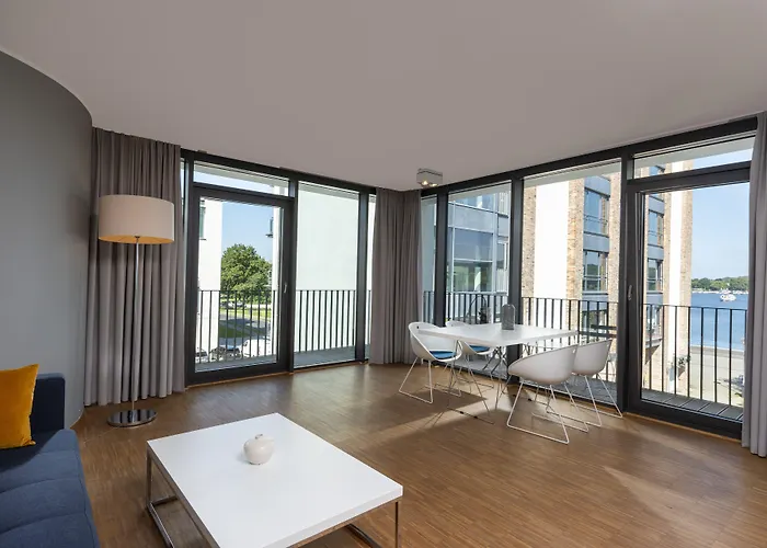 Waveboard & Boardinghouse 4*