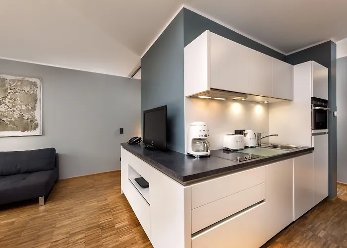 Waveboard & Boardinghouse